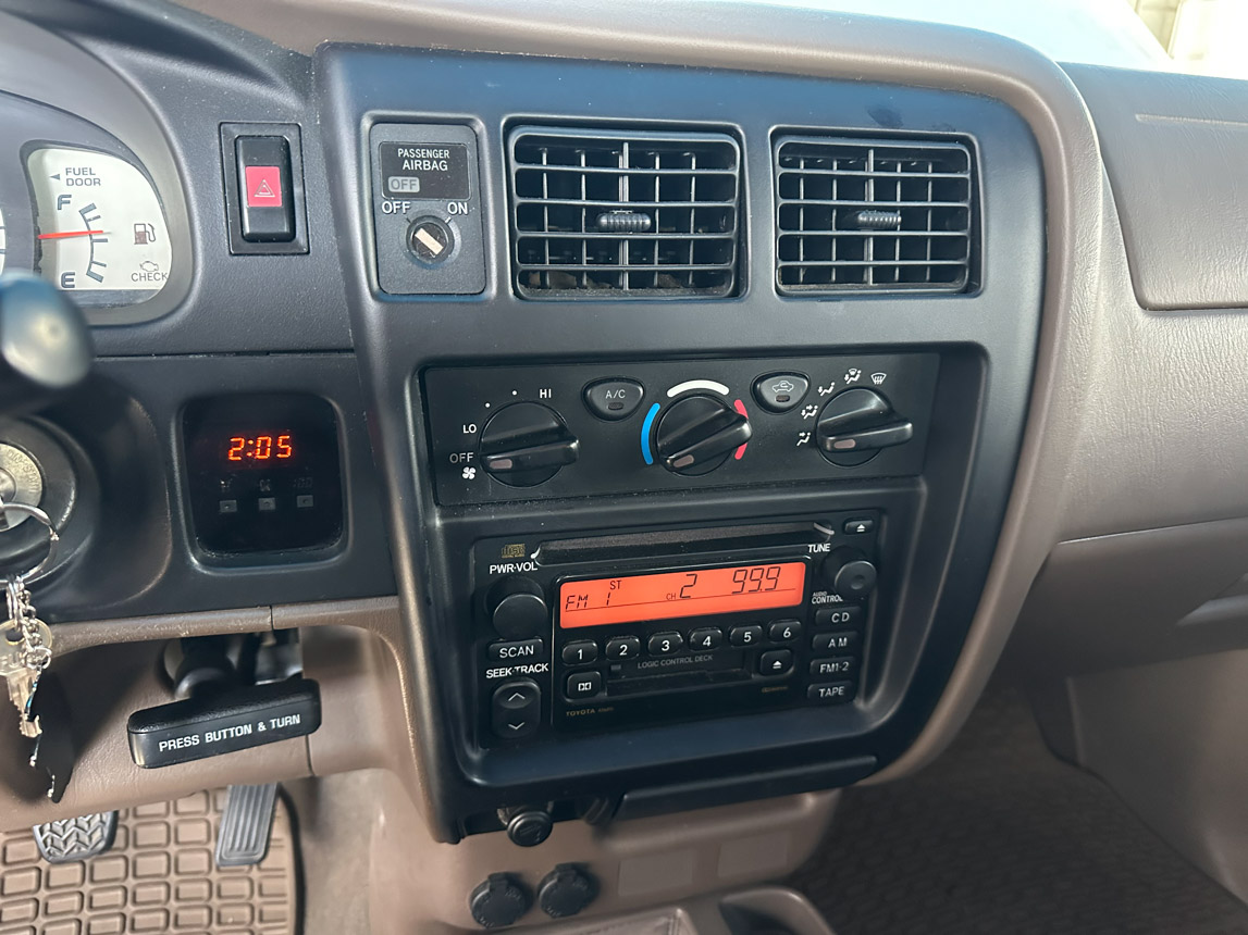 2002 Toyota Tocoma SR5 V6 Pickup 8321