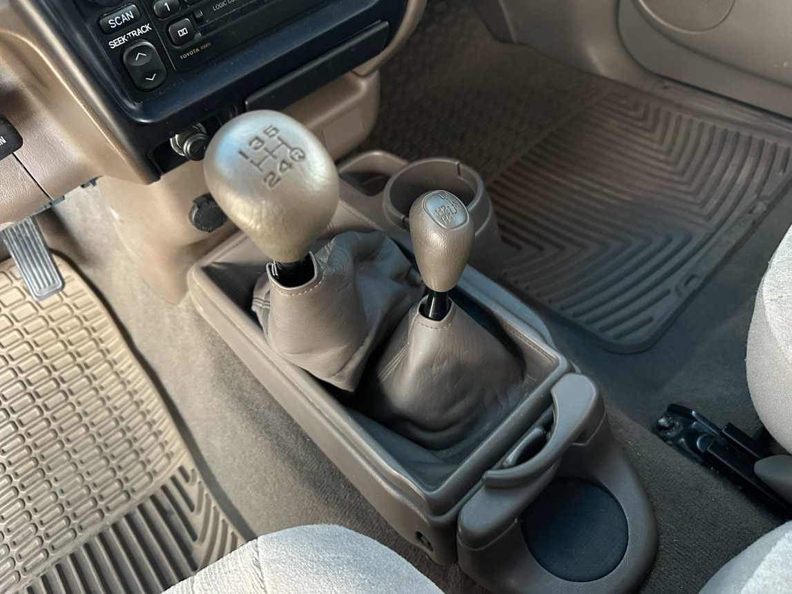 2002 Toyota Tocoma SR5 V6 Pickup 8322