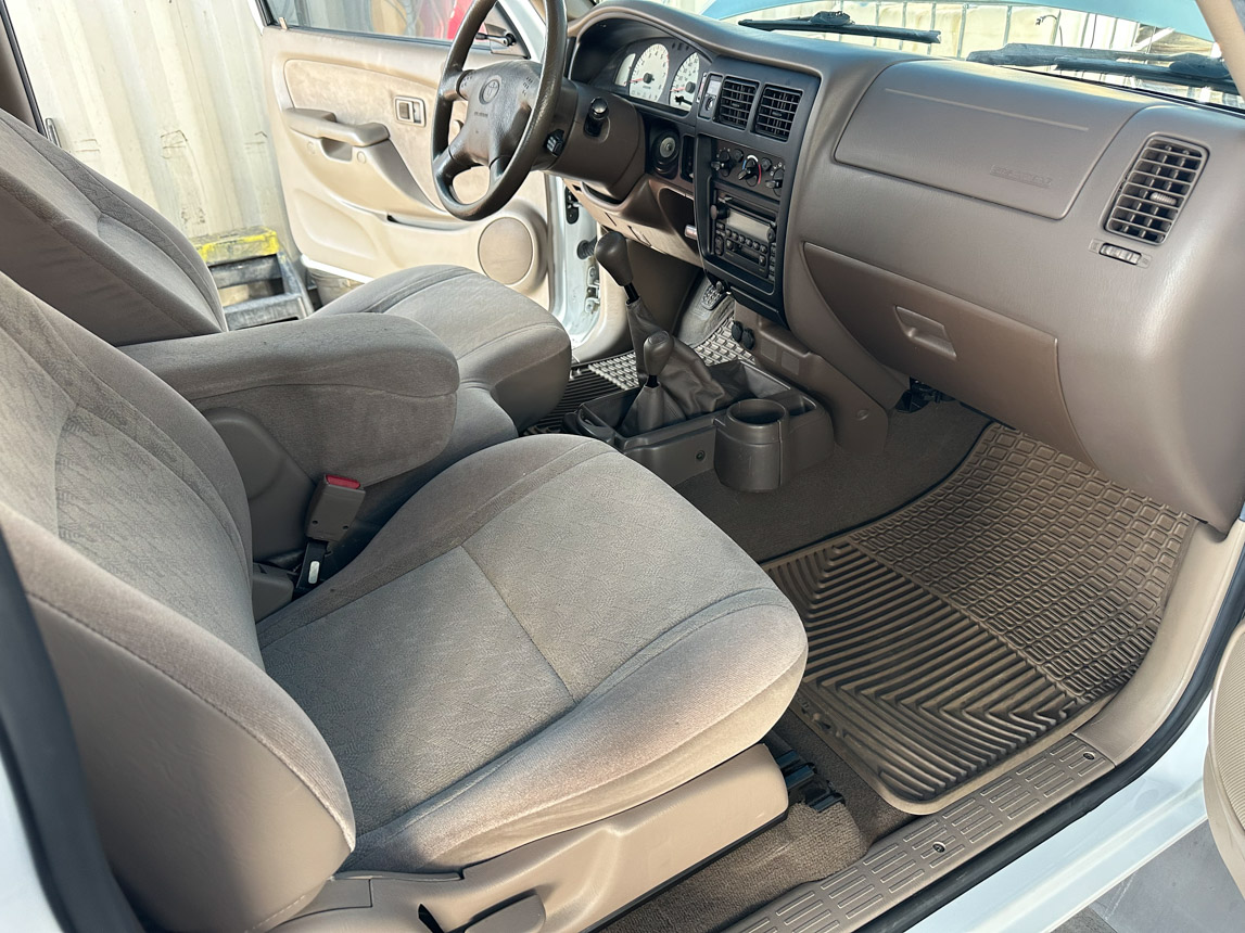2002 Toyota Tocoma SR5 V6 Pickup 8327