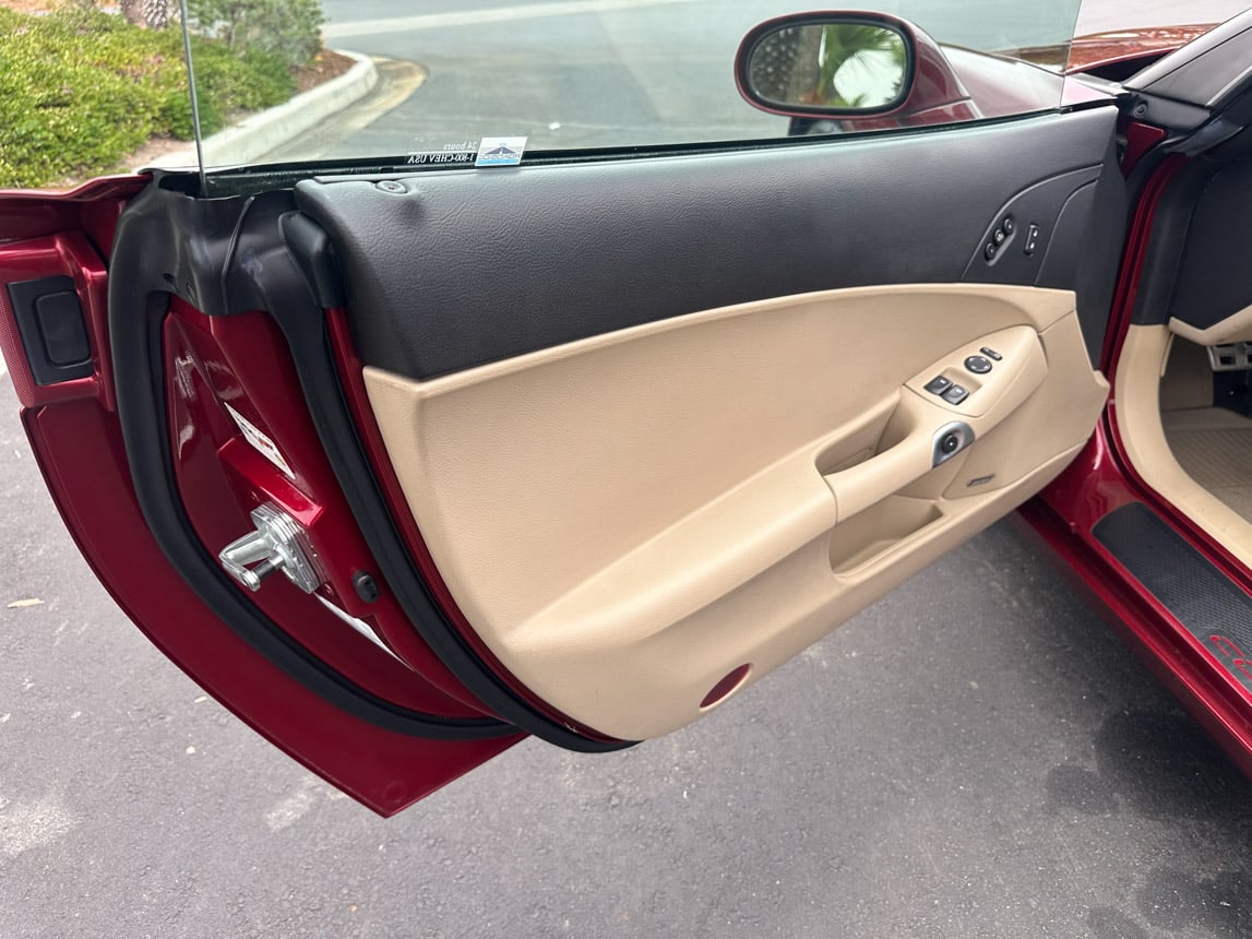 2006 Burgandy Corvette Coupe 7688