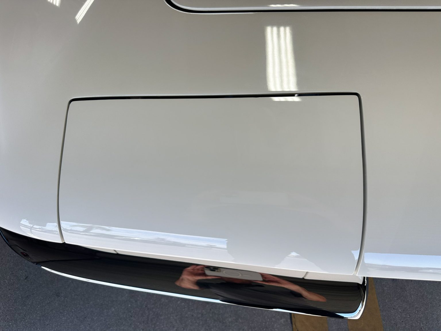 BaT 1965 White Corvette Big Tank 350 Hp AC 8174