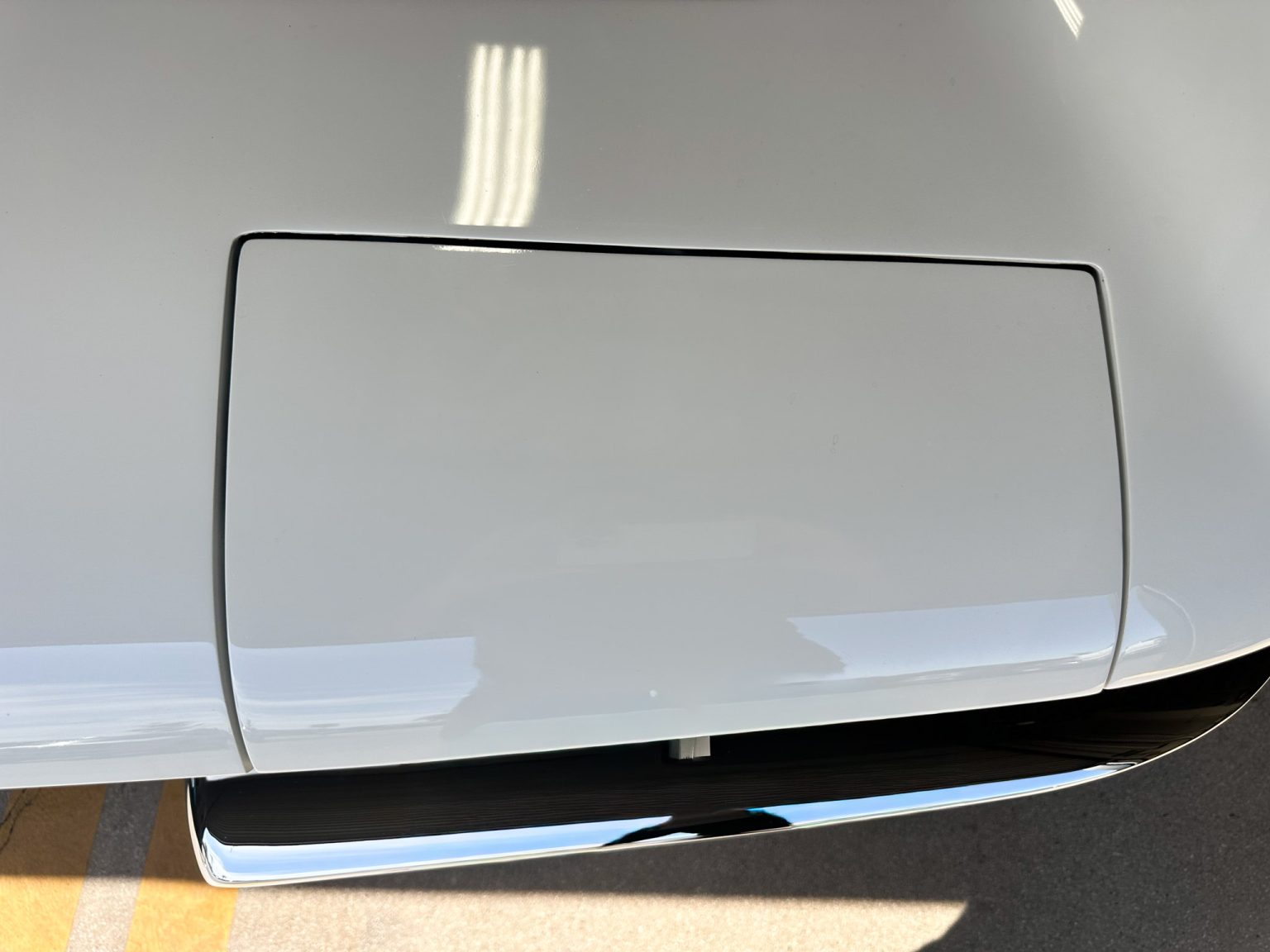 BaT 1965 White Corvette Big Tank 350 Hp AC 8175