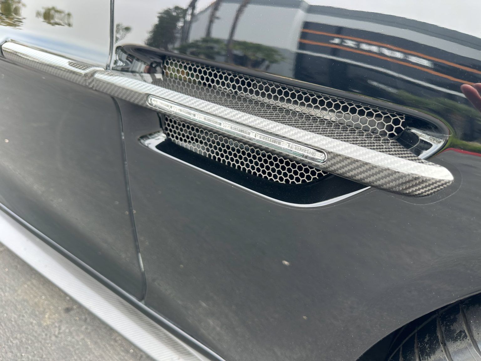 BaT 2016 Black Aston Martin Vanquish 4274