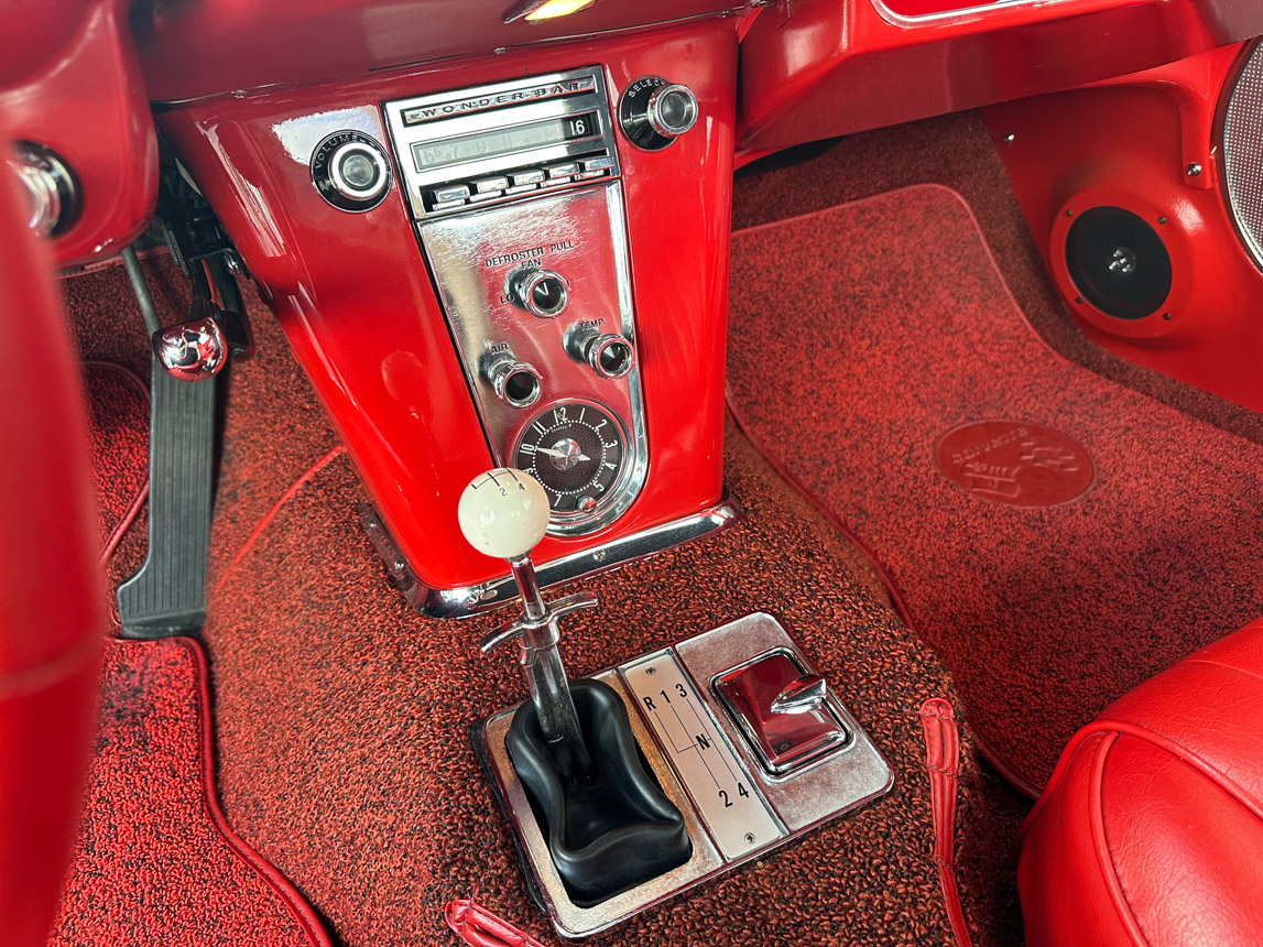 1960 Silver Corvette Convertible 8816