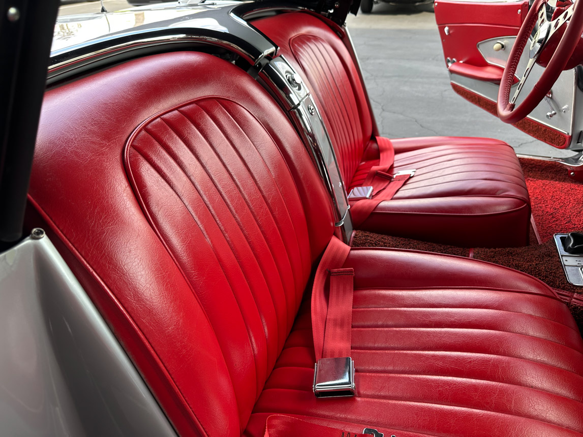 1960 Silver Corvette Convertible 8820
