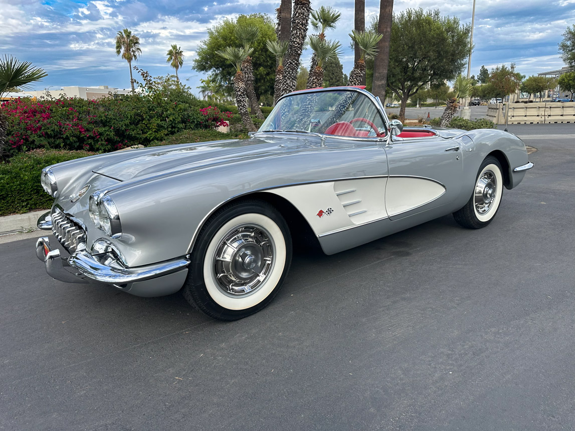 1960 Silver Corvette Convertible 8838