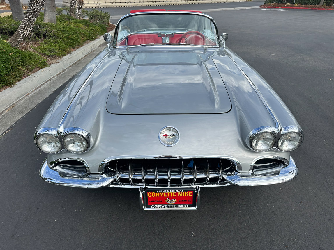 1960 Silver Corvette Convertible 8842