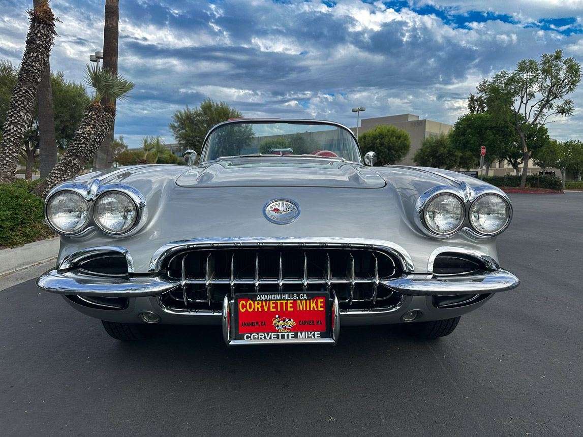 1960 Silver Corvette Convertible 8843