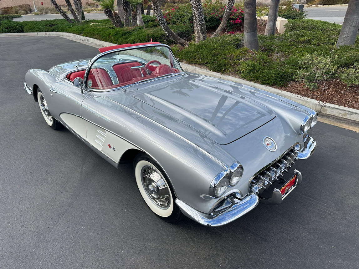 1960 Silver Corvette Convertible 8846