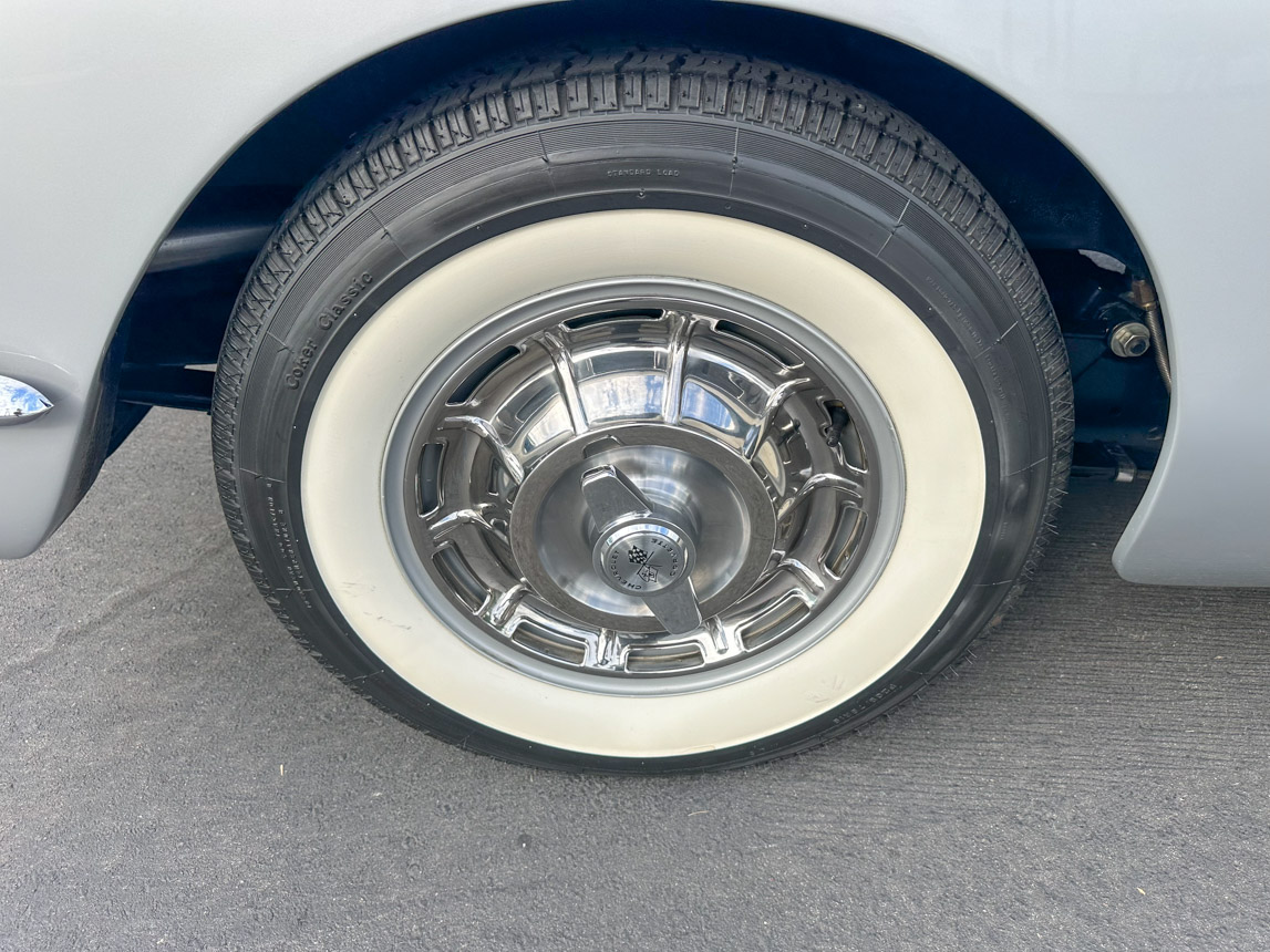1960 Silver Corvette Convertible 8858