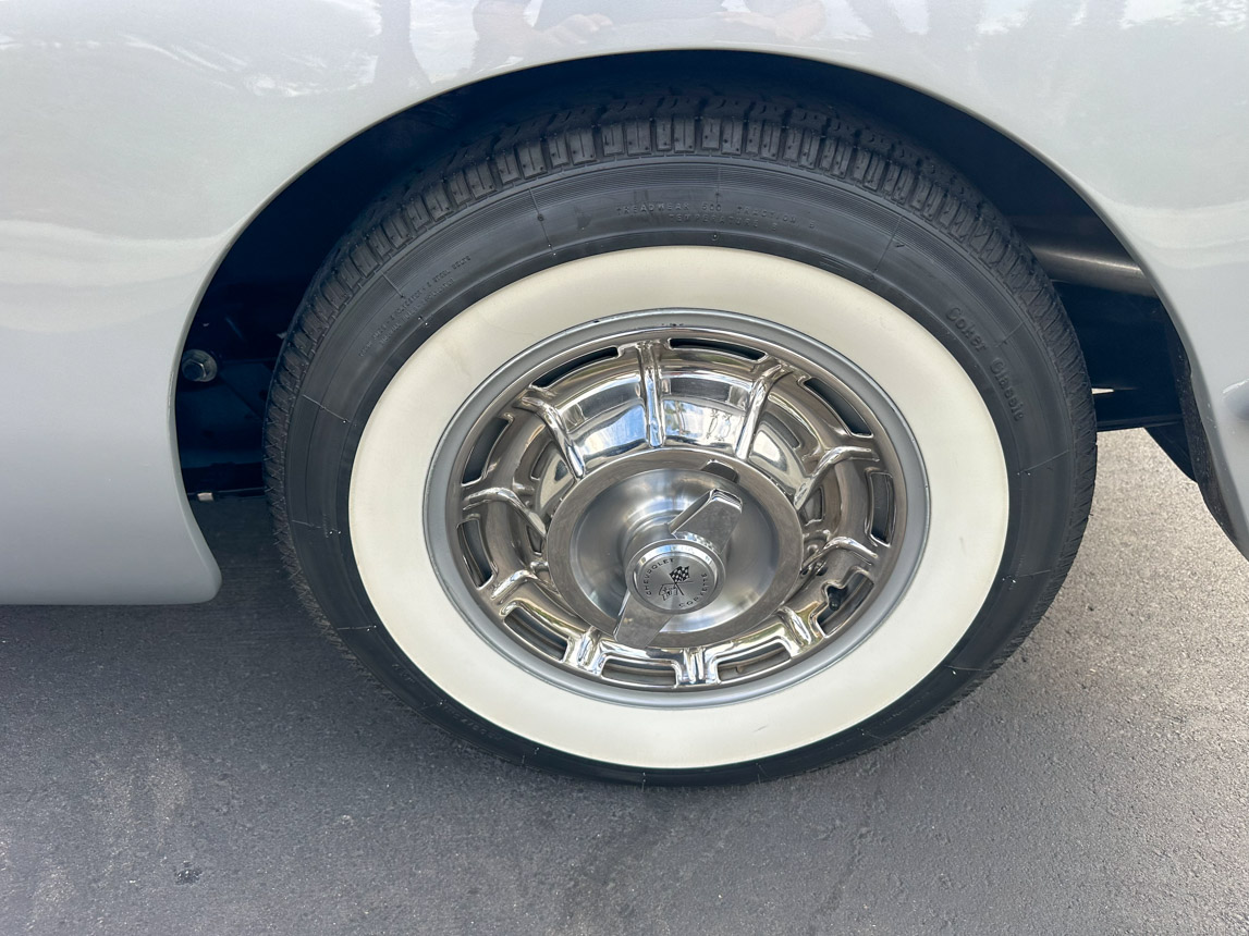 1960 Silver Corvette Convertible 8859