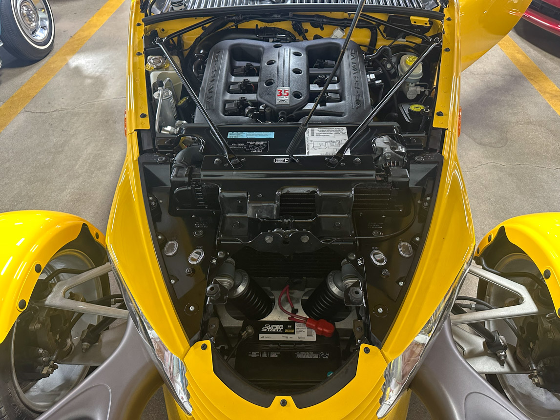 1999 Yellow Prowler 8667