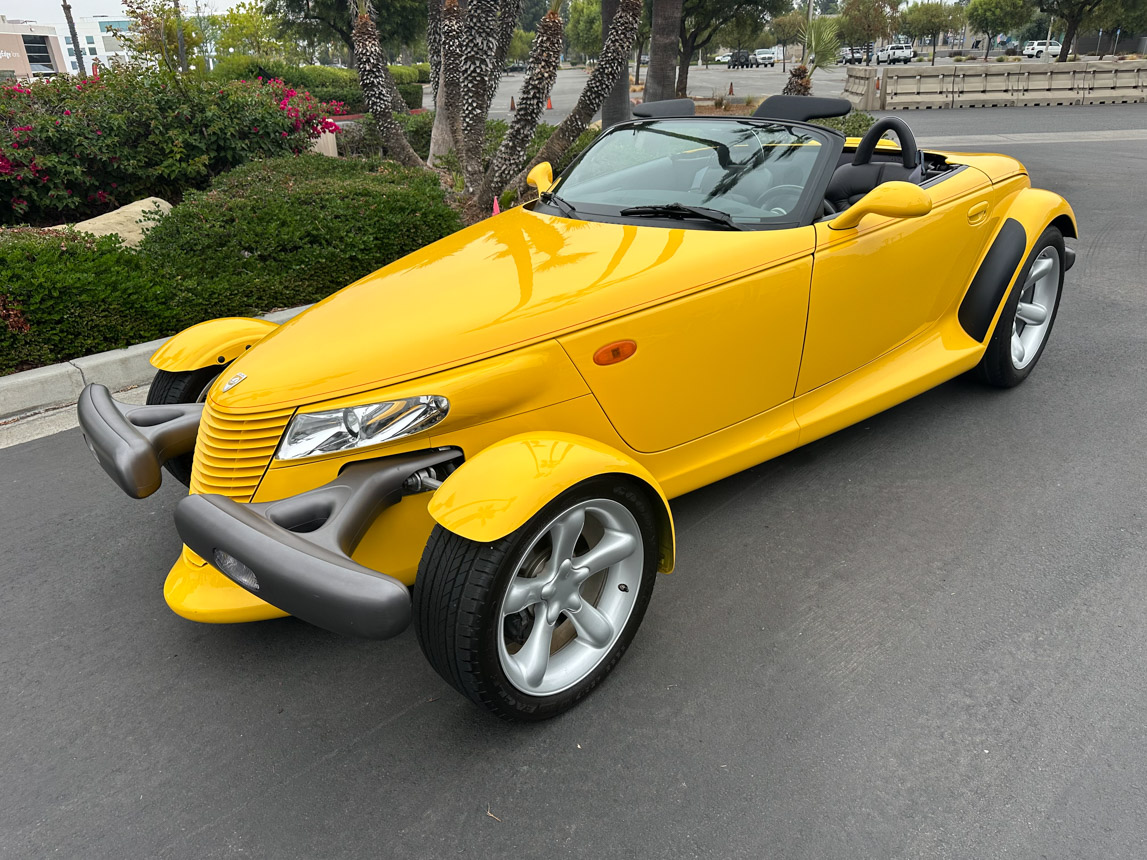 1999 Yellow Prowler 8676