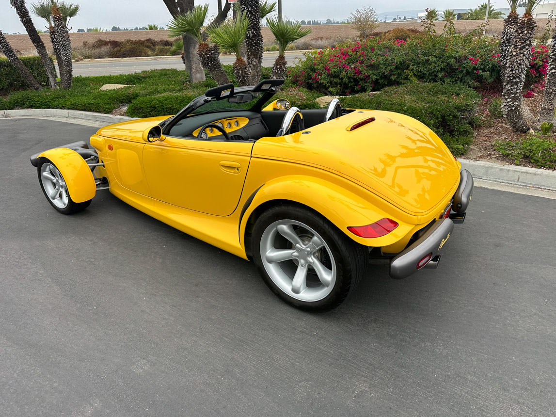 1999 Yellow Prowler 8679
