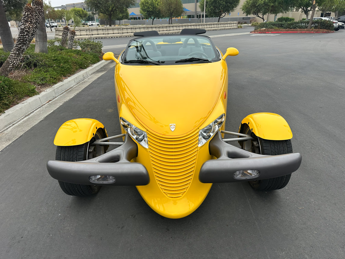 1999 Yellow Prowler 8680