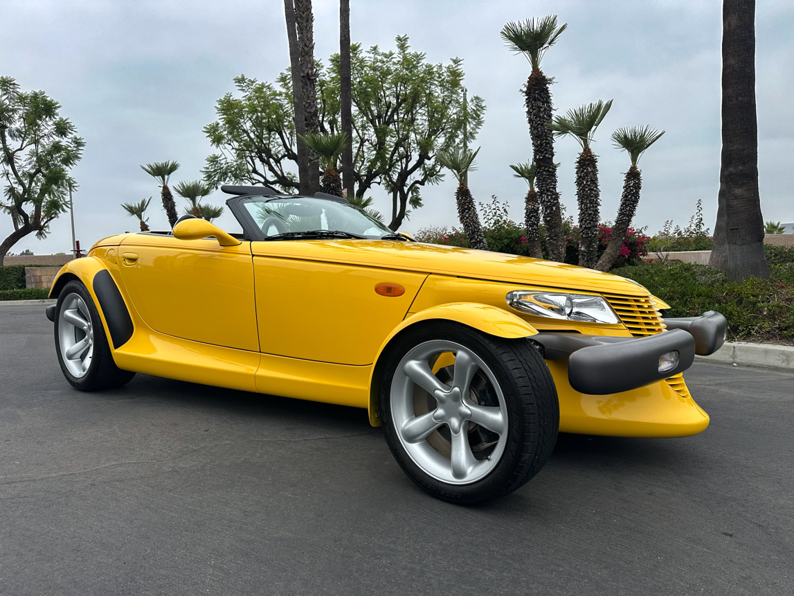 1999 Yellow Prowler 8682