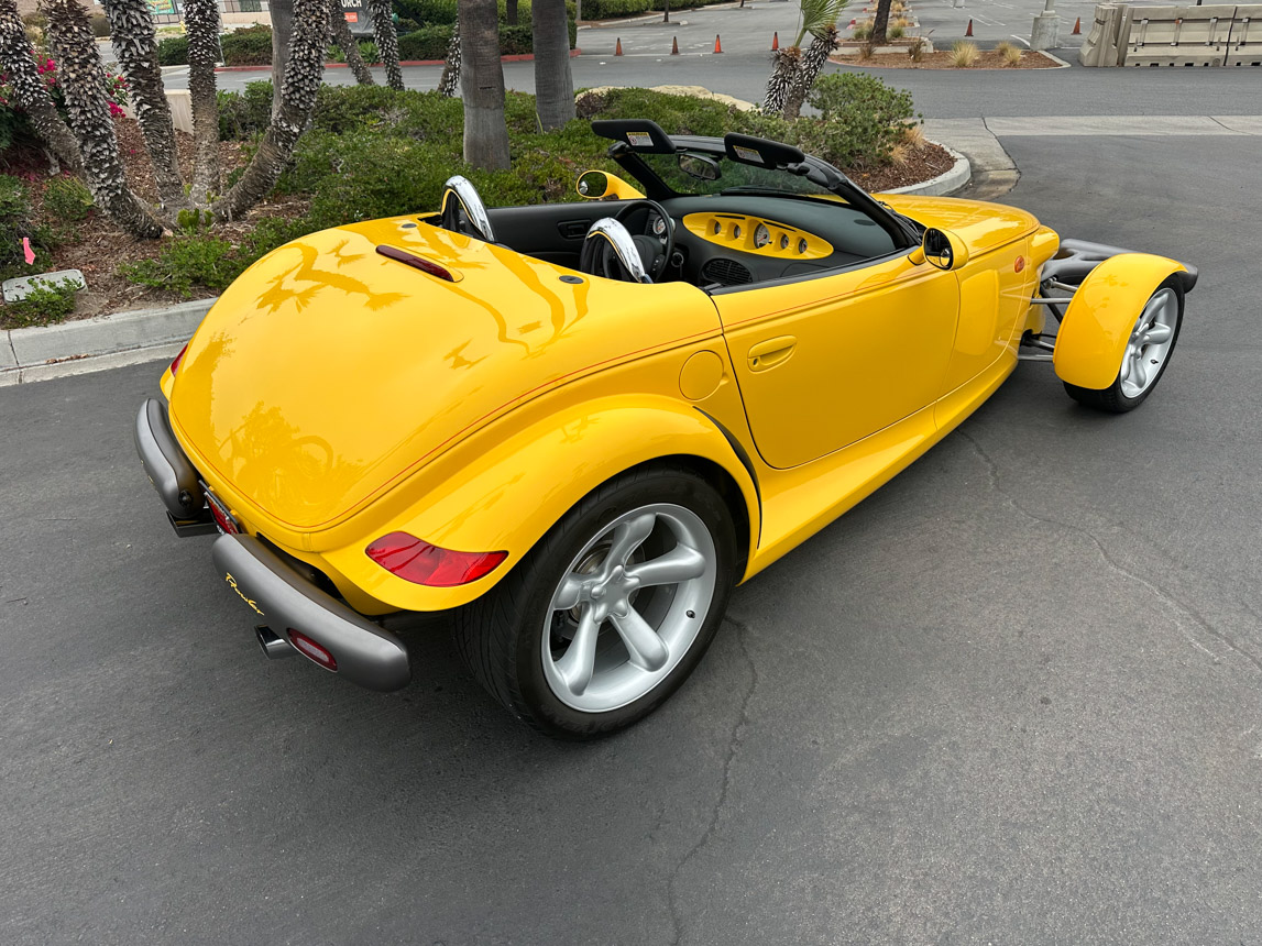 1999 Yellow Prowler 8684
