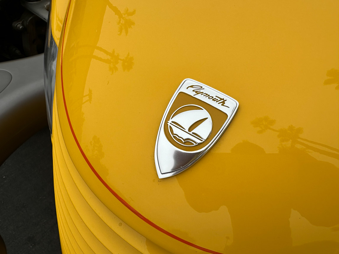 1999 Yellow Prowler 8696