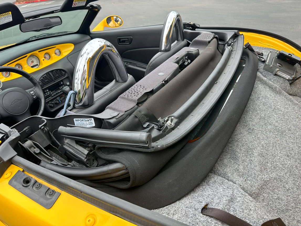 1999 Yellow Prowler 8699