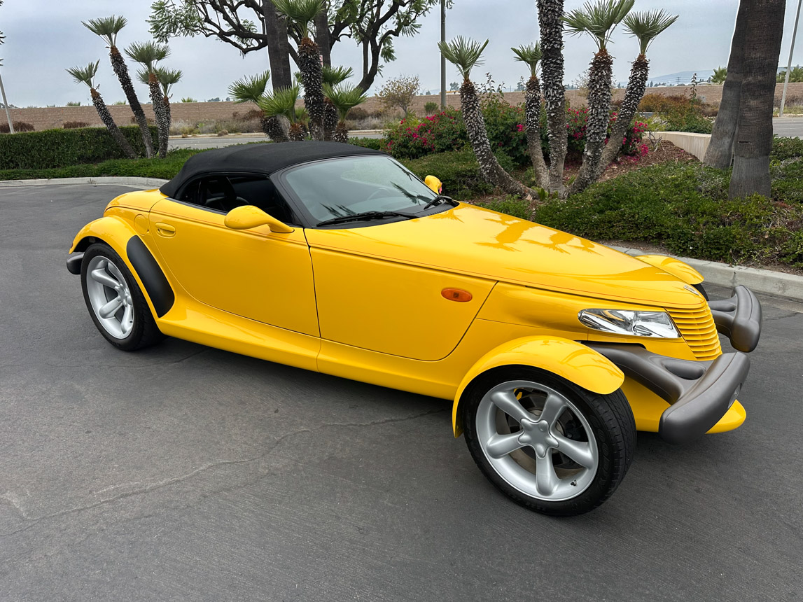 1999 Yellow Prowler 8701
