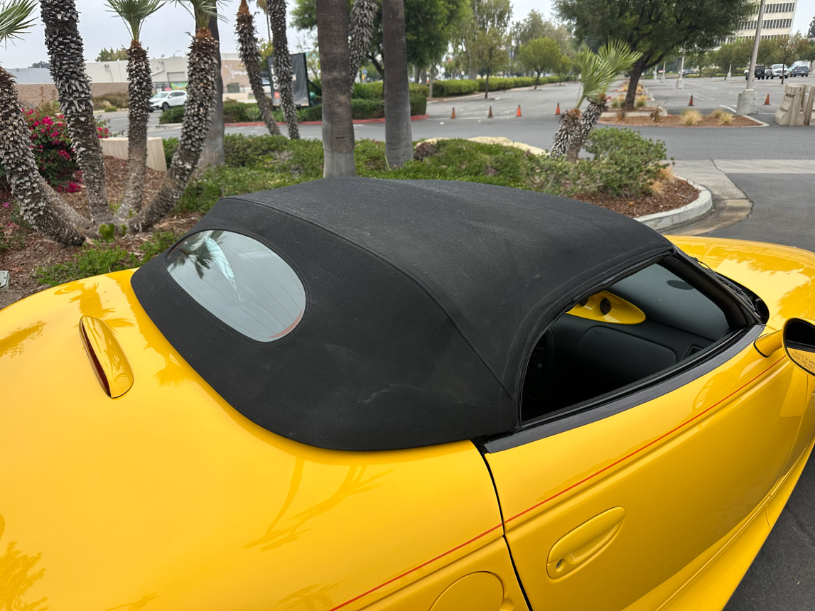 1999 Yellow Prowler 8702