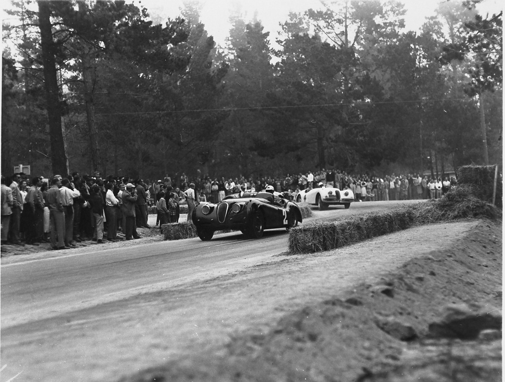 1+1950_races_12+Hill+in+Jaguar+XK120+in+first+PBRoadRace