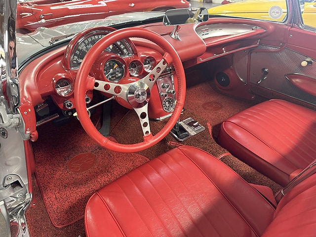 1960_red_corvette_interior