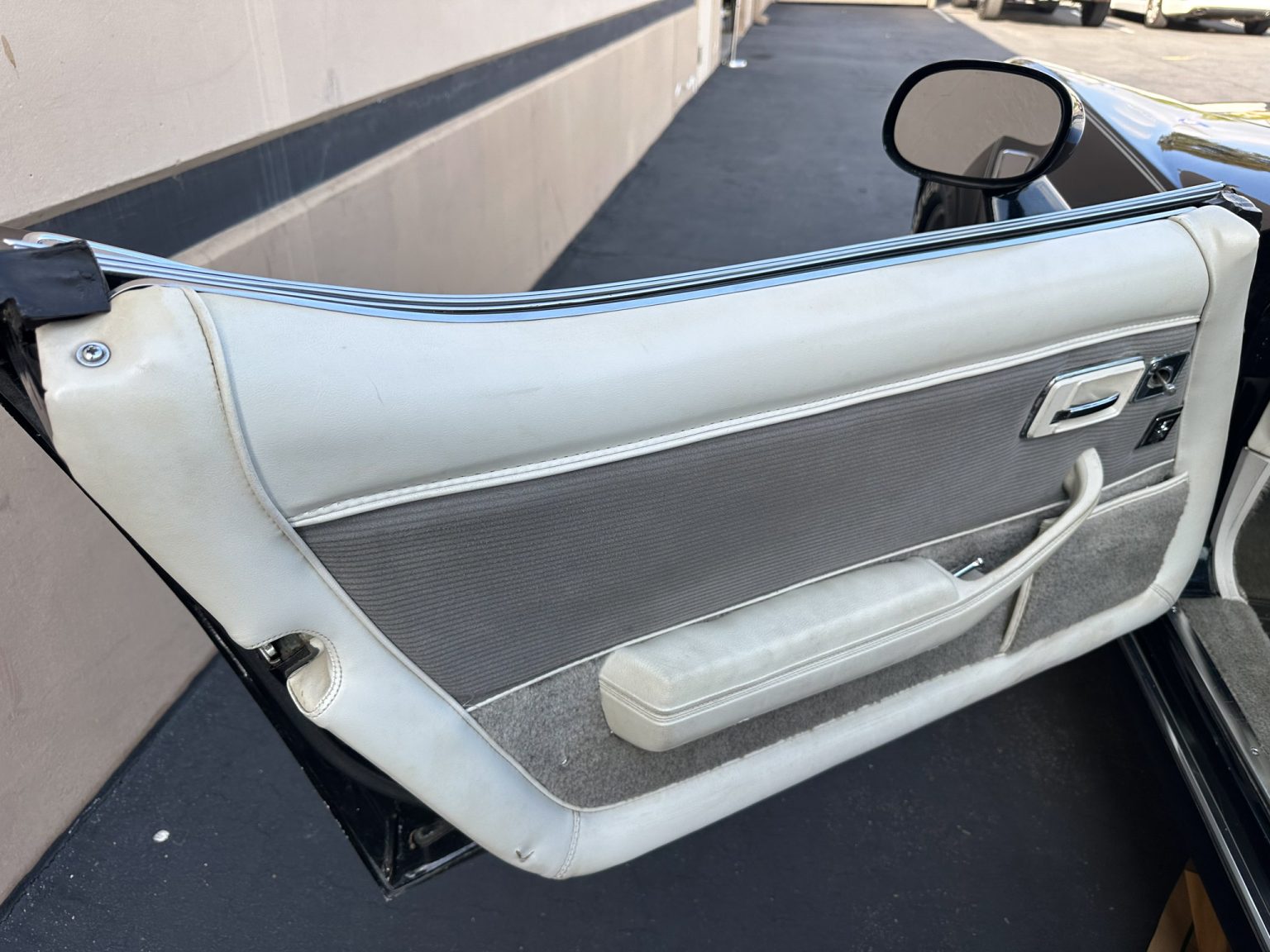 BaT 1980 Black Corvette 1686