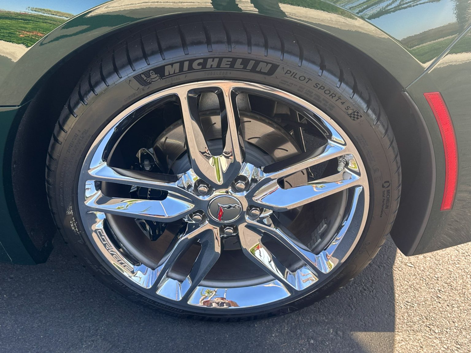BaT 2014 Lime Rock Green Corvette Convertible 8044