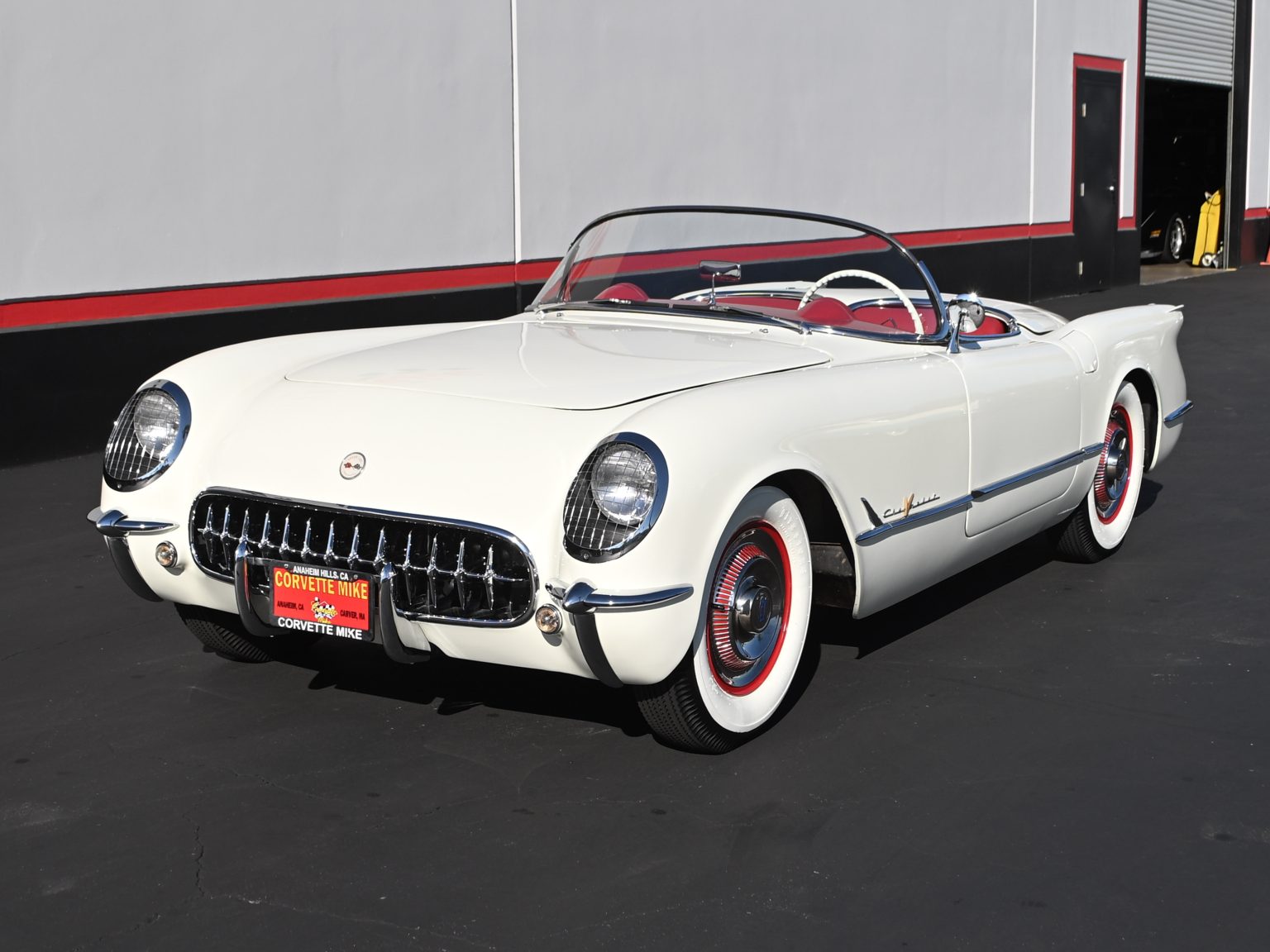 1955 White Corvette 0210