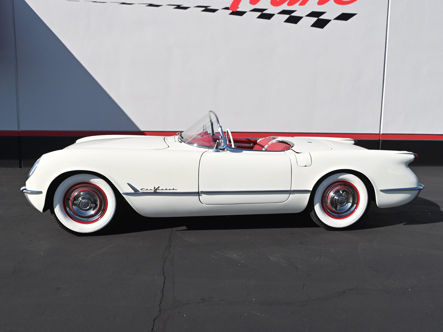 1955 White Corvette 0219