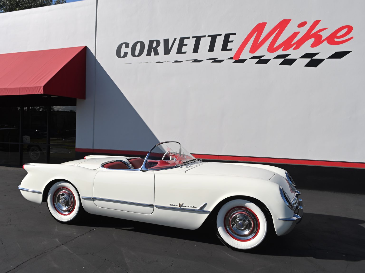 1955 White Corvette 0244