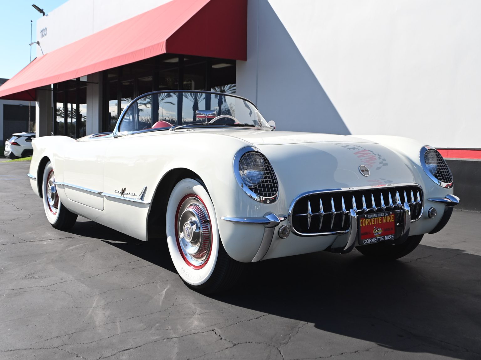 1955 White Corvette 0248