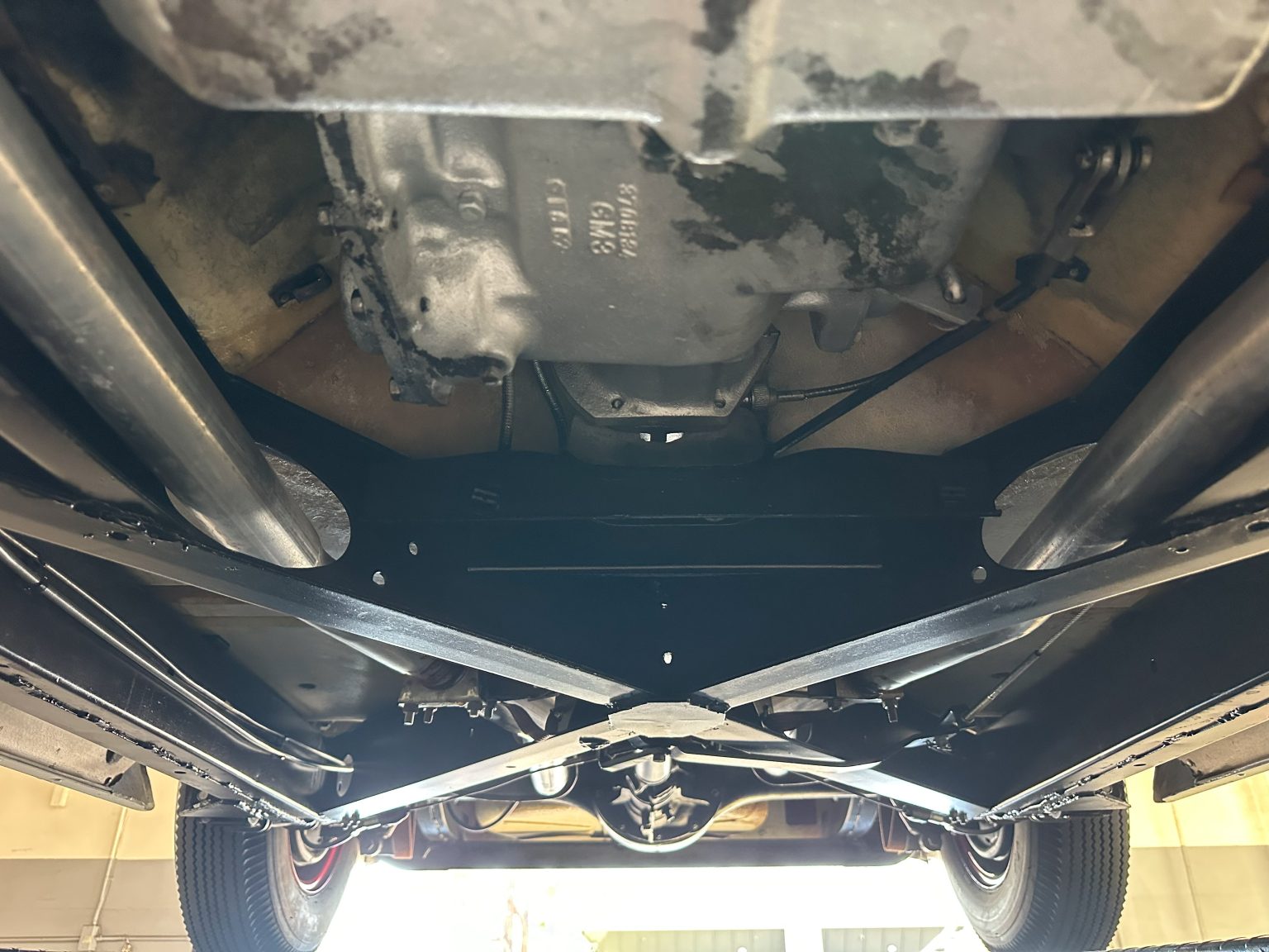 1955 White Corvette 9914