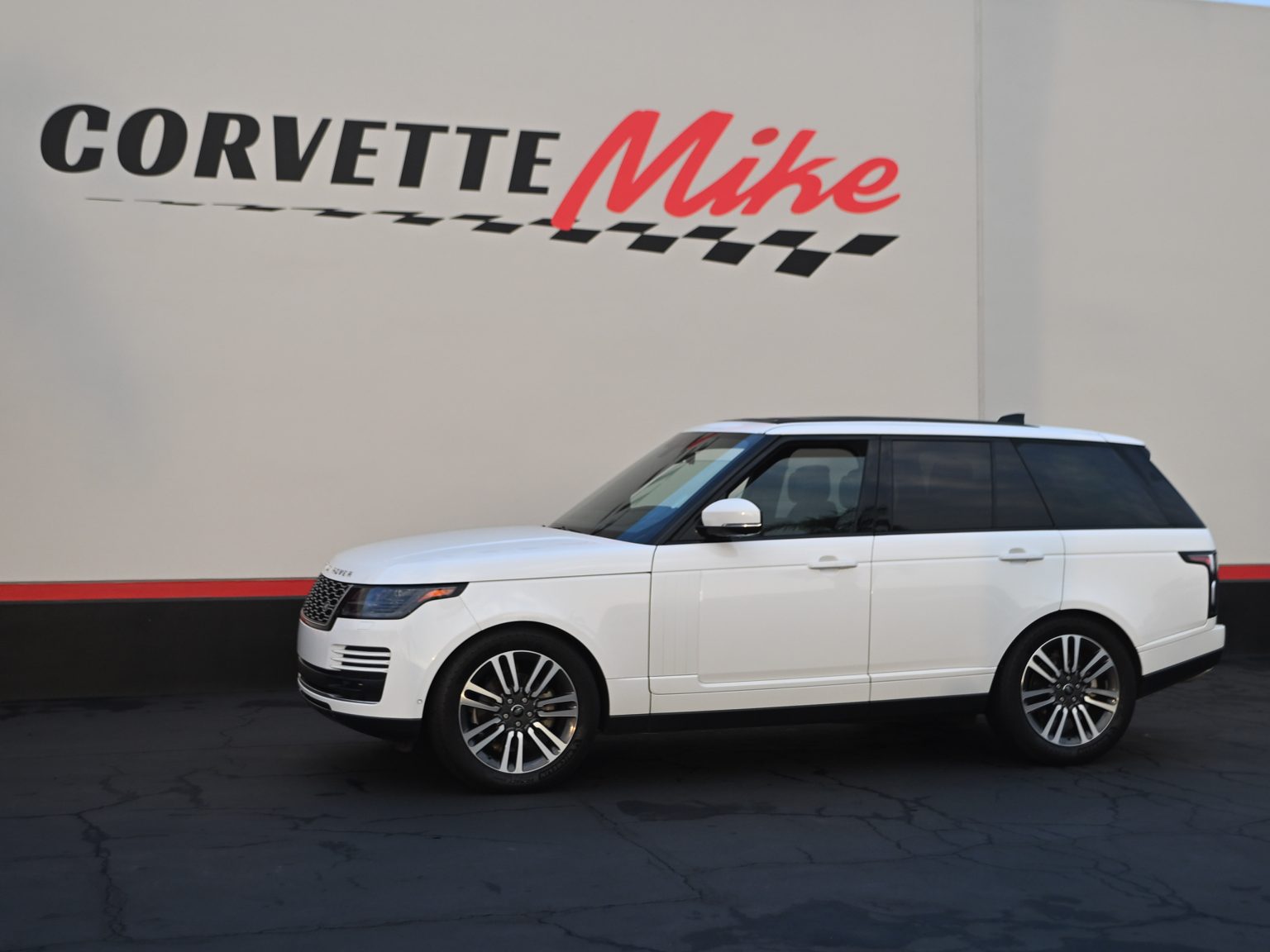 2018 White Land Rover 0405