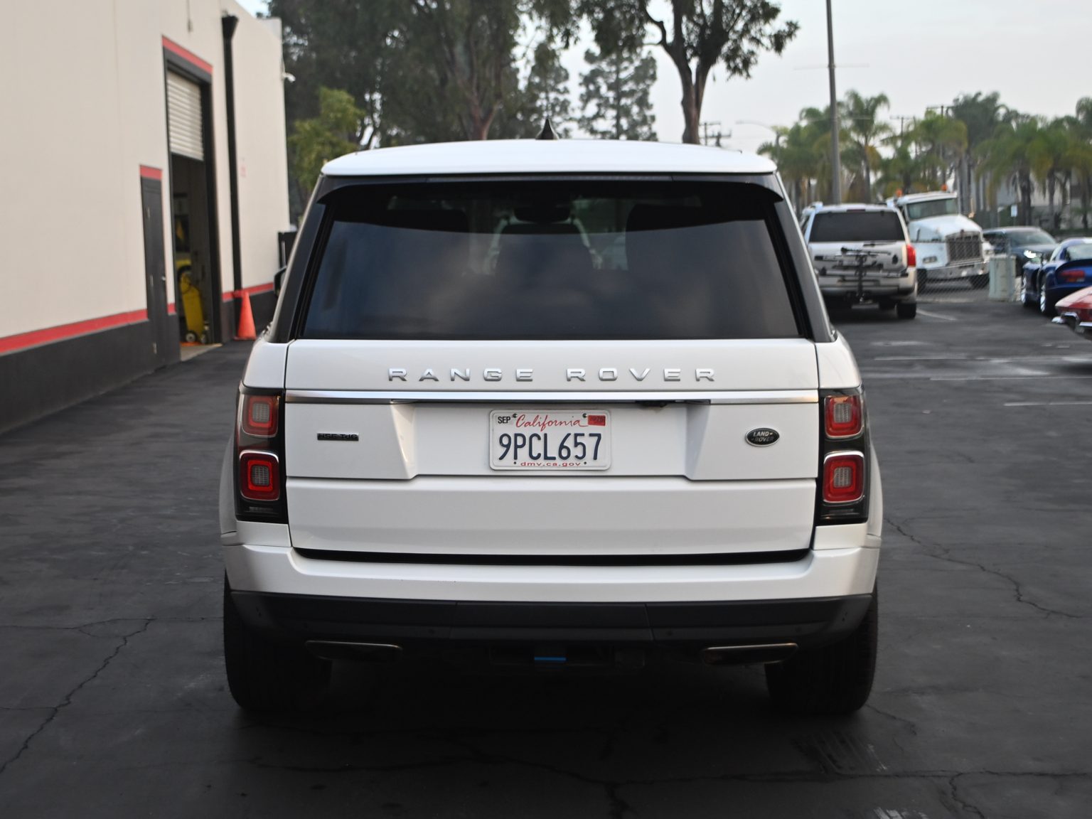 2018 White Land Rover 0431