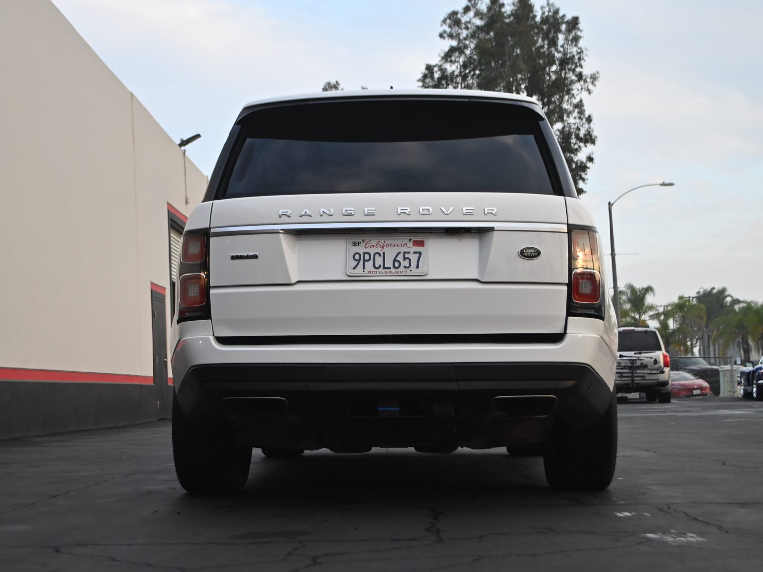 2018 White Land Rover 0432