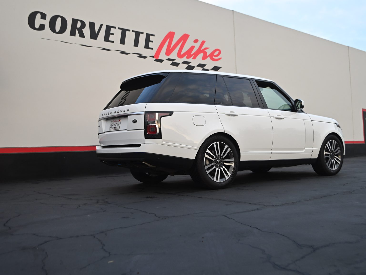 2018 White Land Rover 0437