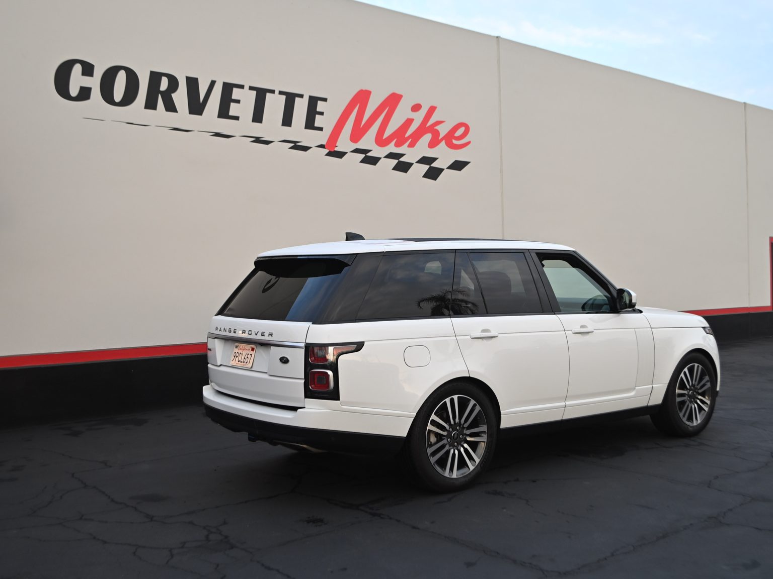 2018 White Land Rover 0438