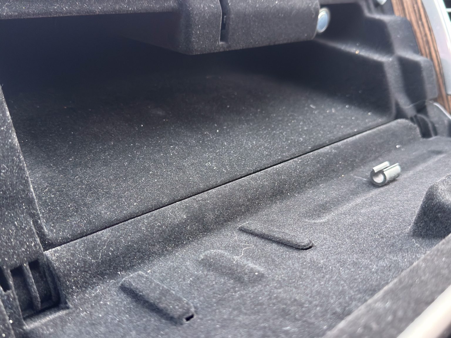 2018 White Land Rover 4841