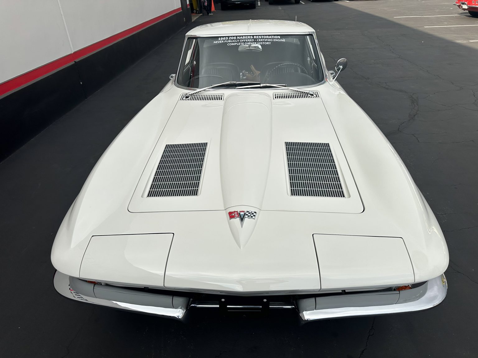 C&B 1963 White ZO6 0222