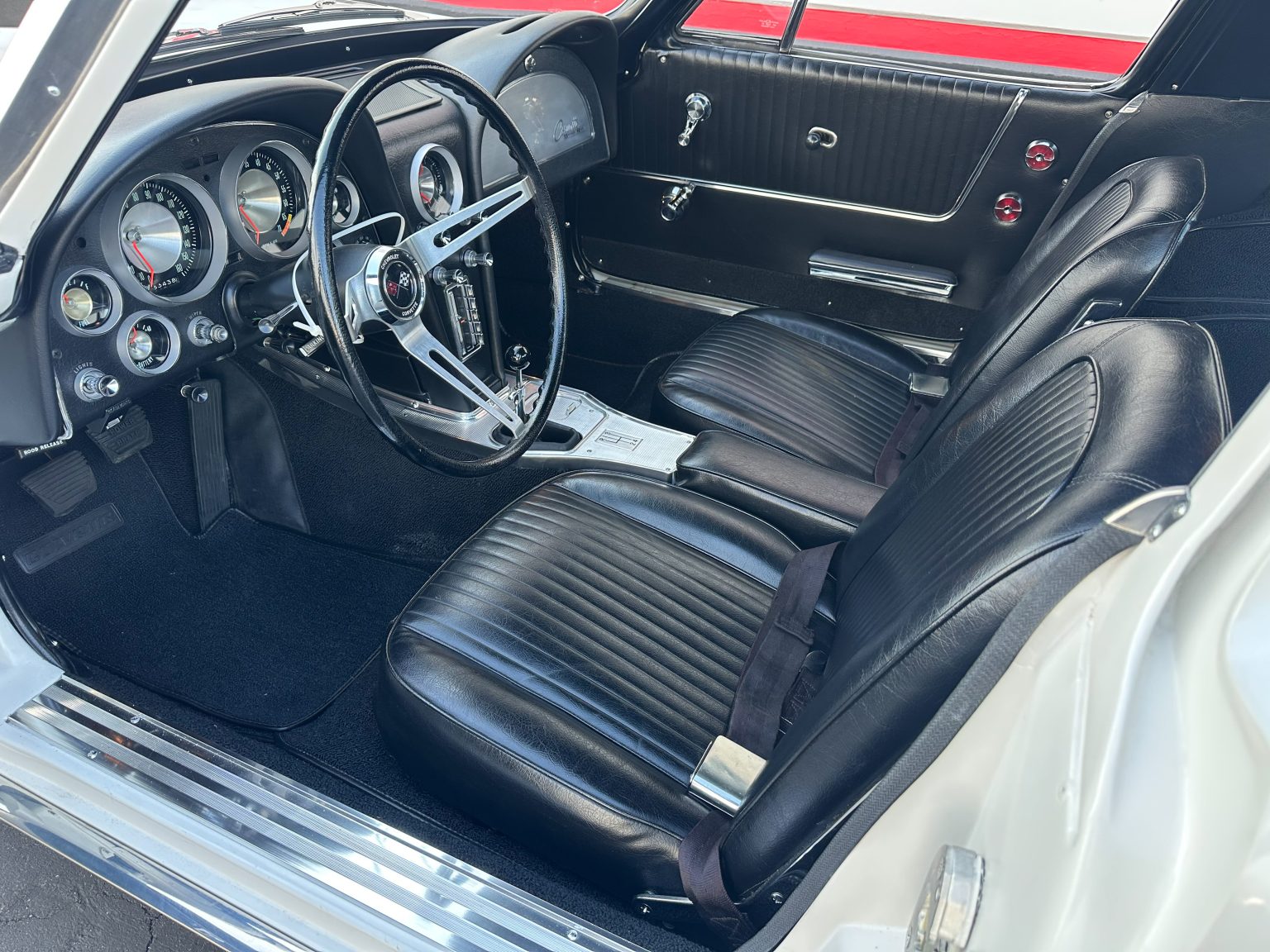 C&B 1963 White ZO6 0231