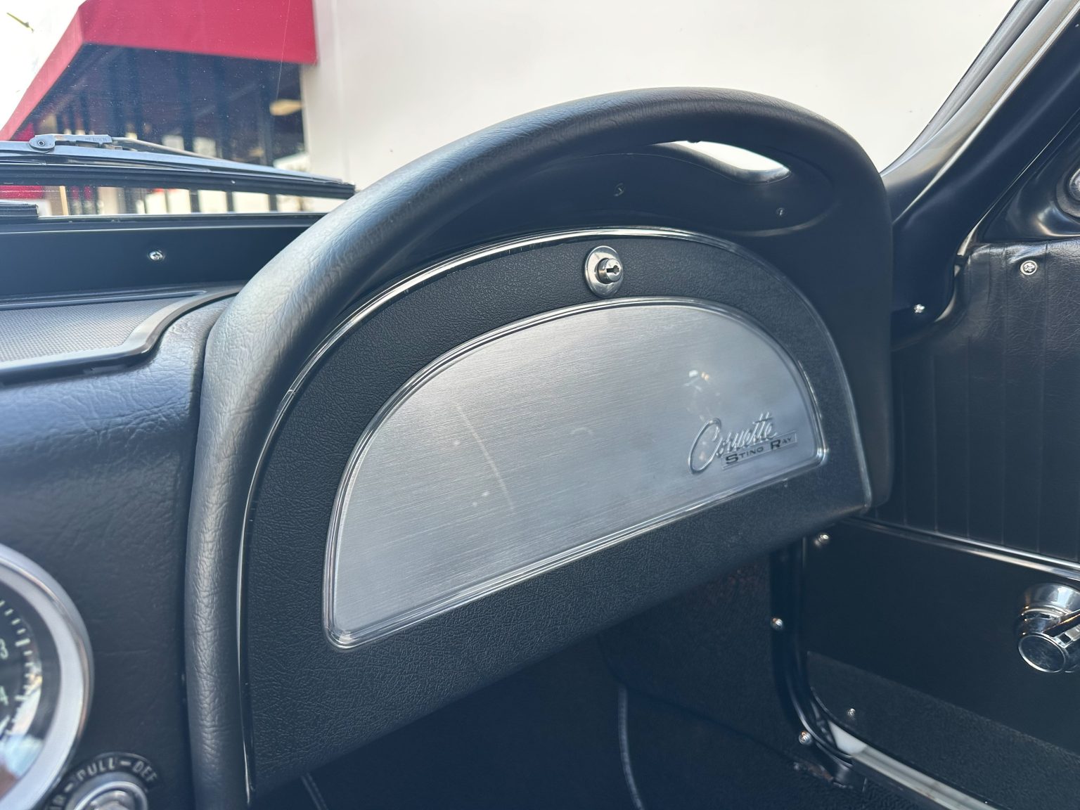 C&B 1963 White ZO6 0240