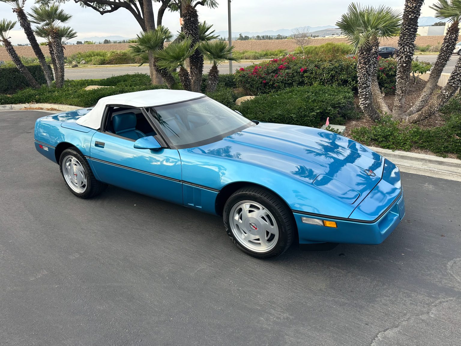 1989 Blue Corvette Convertible 0885