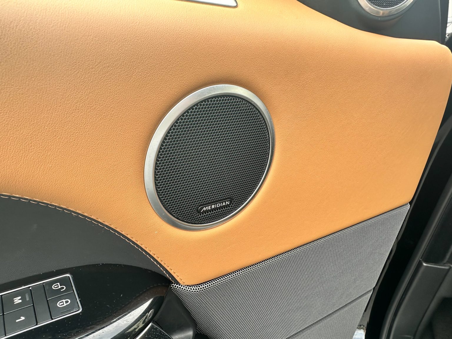 2020 Black Range Rover Sport 1050