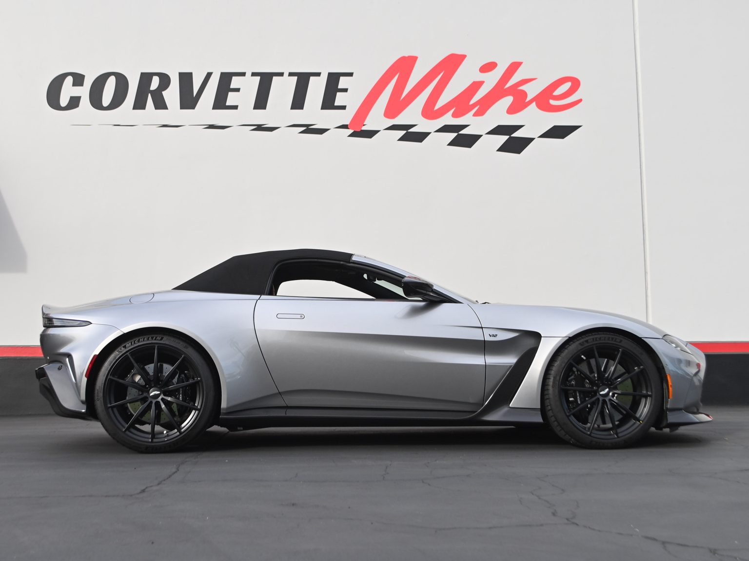 2023 Aston Martin Vantage V12 Roadster 0559