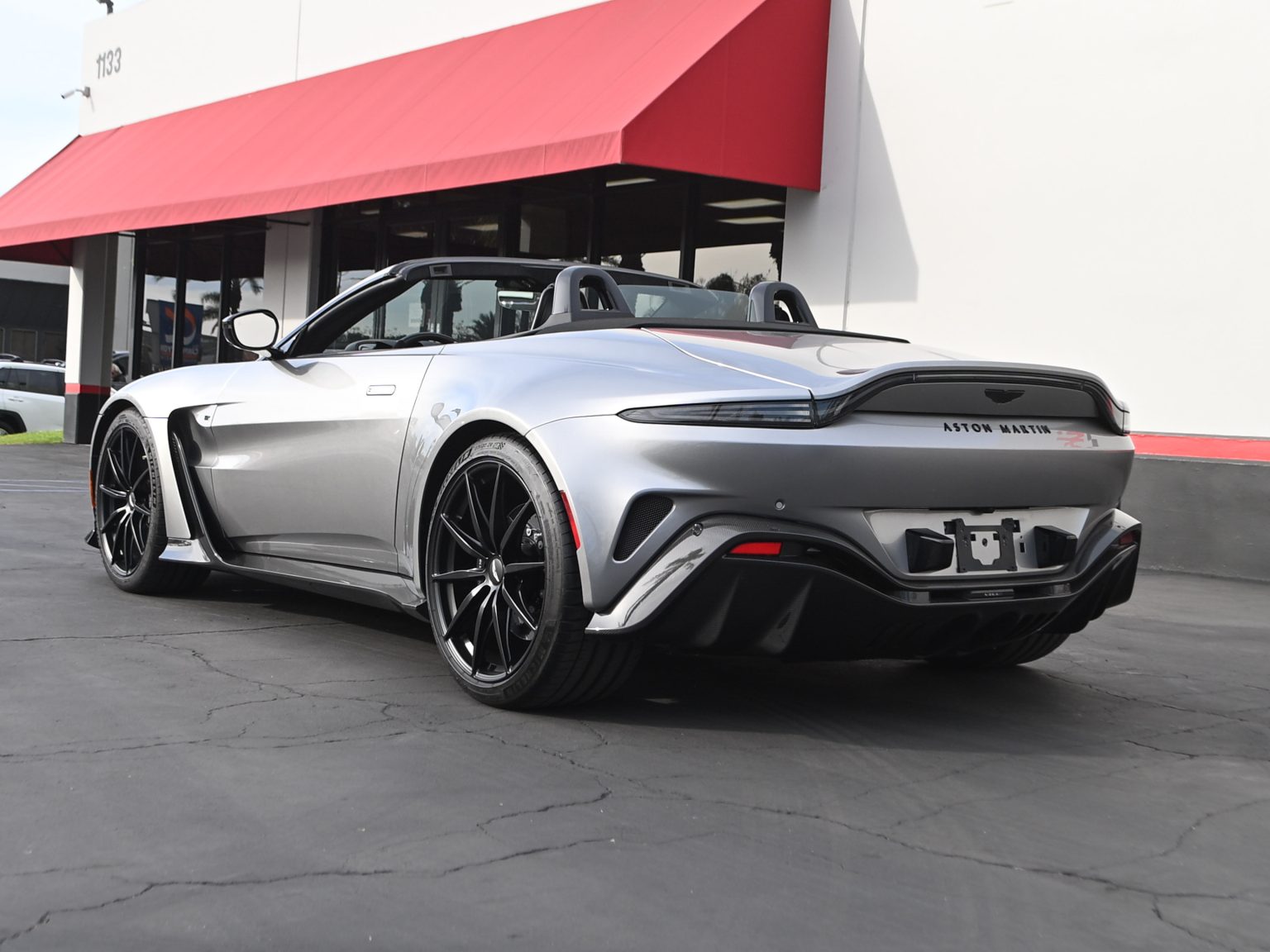 2023 Aston Martin Vantage V12 Roadster 0600