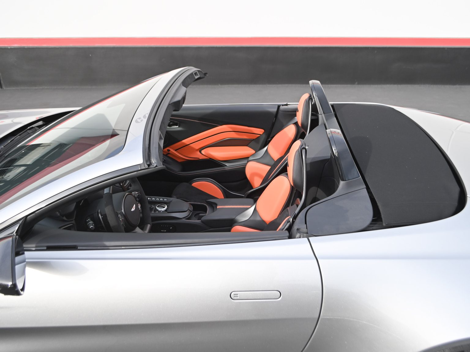 2023 Aston Martin Vantage V12 Roadster 0605