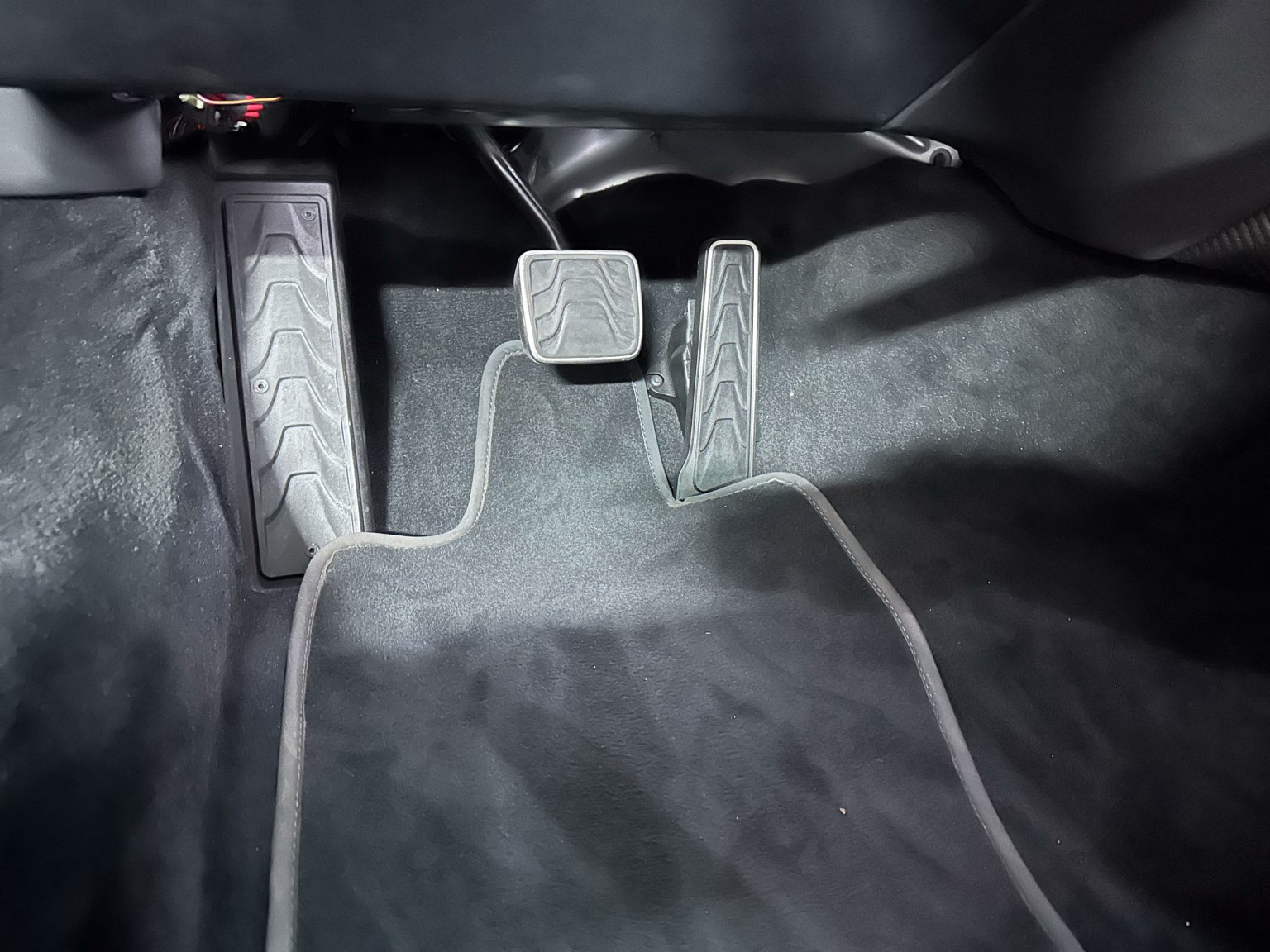 2023 Aston Martin Vantage V12 Roadster 0903