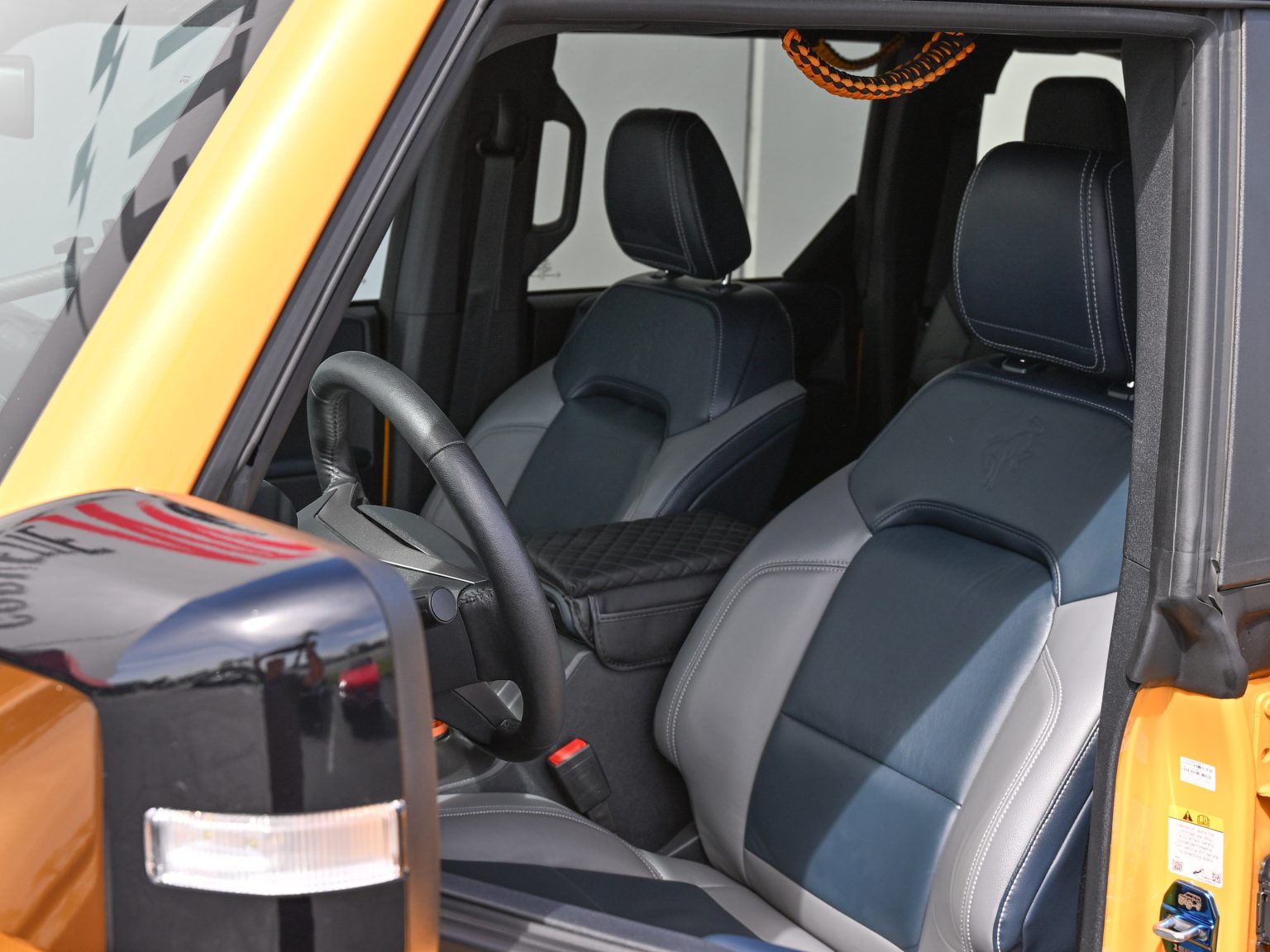 2021 Ford Branco Cyber Orange 0823